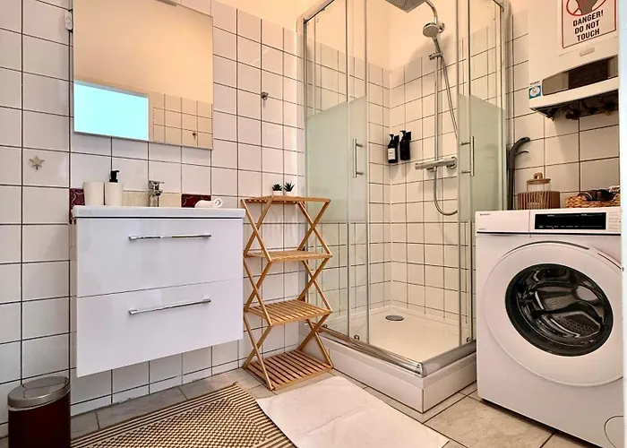 City&more-10! Charmantes Mit Altbauflair! Apartment *