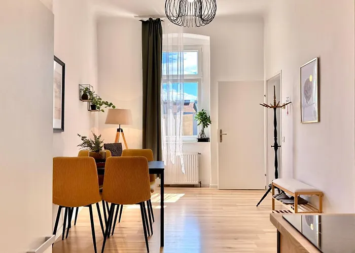 City&more-10! Charmantes Mit Altbauflair! Apartment
